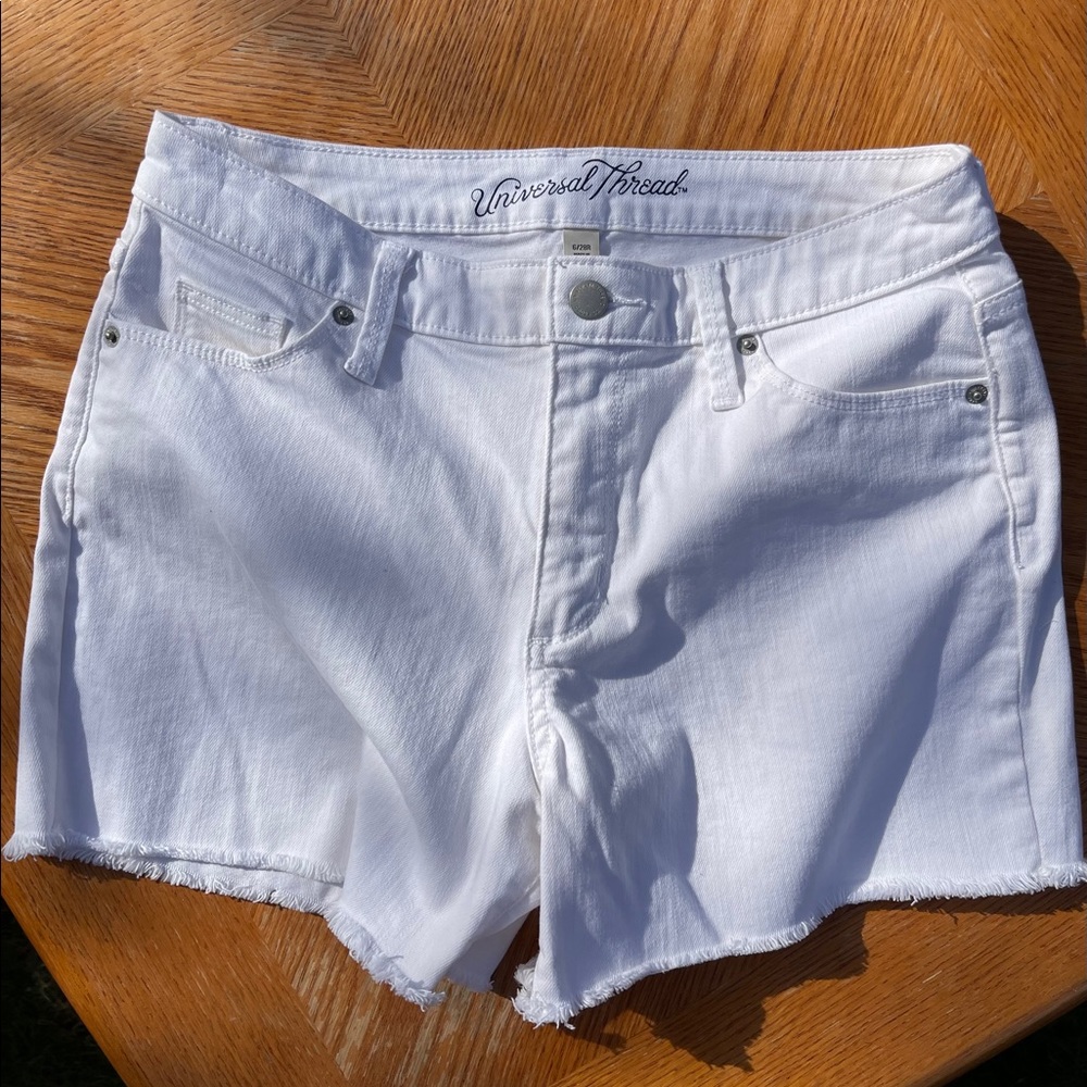 Universal Thread Shorts